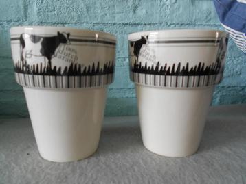 2 mooie Holland souvenier melk bekers koe beschikbaar voor biedingen