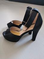 Elegante zwarte sandalen met hak, Kleding | Dames, Schoenen, Zwart, Zo goed als nieuw, Sandalen of Muiltjes, Ophalen of Verzenden