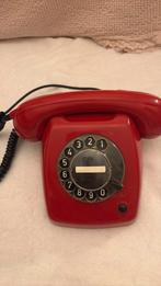 Antieke rode PTT telefoon, Telecommunicatie, Vaste telefoons | Niet Draadloos, Ophalen of Verzenden, Zo goed als nieuw