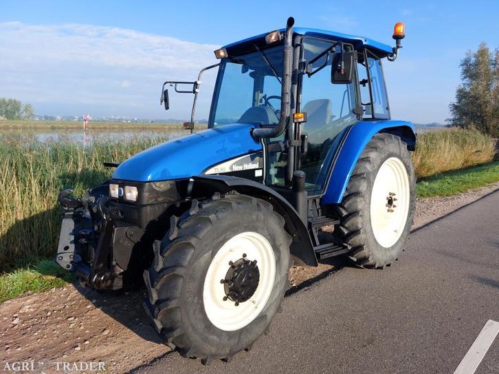 New Holland  TL90  en TS 90  4WD, Zakelijke goederen, Agrarisch | Tractoren, 7500 tot 10000, New Holland, 80 tot 120 Pk, Gebruikt