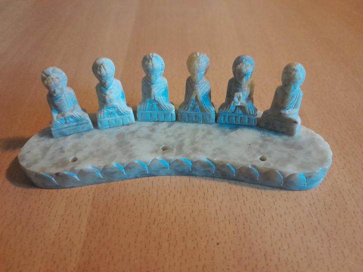 Stenen Wierookbrander uit Azie met 6 Boedda's ( izgs ), Antiek en Kunst, Kunst | Niet-Westerse kunst, Ophalen