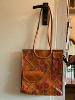 Vintage leren boho tooled leather tas schoudertas damestas, Sieraden, Tassen en Uiterlijk, Tassen | Damestassen, Ophalen of Verzenden