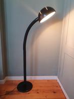 Grote zwarte leeslamp/staande lamp met opengewerkte kap, Ophalen, Gebruikt, Vintage, Metaal