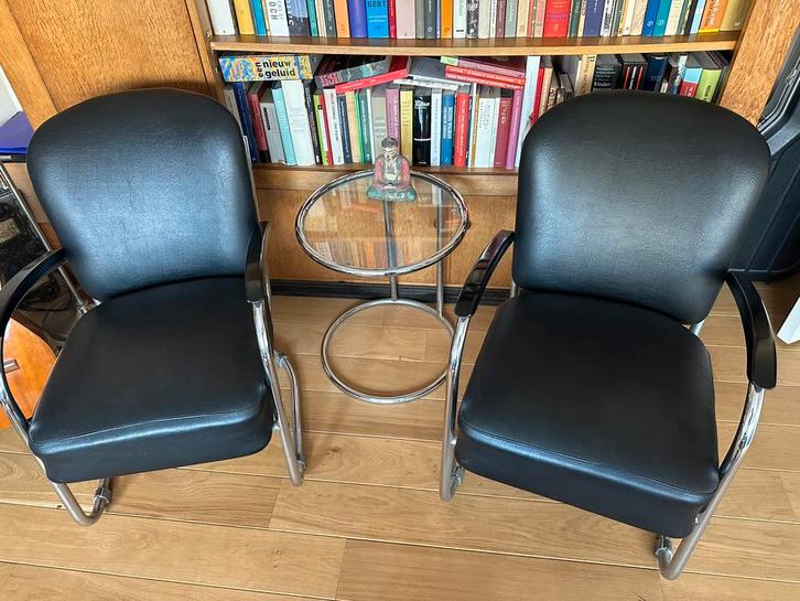 Twee Fana fauteuils, zwart skai, goede staat (prijs=voor 2), Huis en Inrichting, Fauteuils, Gebruikt, Kunststof, 50 tot 75 cm