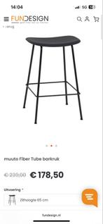 8x Muuto Fiber Tube Barkruk 65cm, Ophalen, Met voetsteun, 60 tot 90 cm, Zo goed als nieuw
