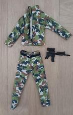 Barbie Ken kleertjes leger pak en geweer., Ophalen of Verzenden, Zo goed als nieuw, Kleertjes
