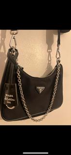 prada schoudertas, Sieraden, Tassen en Uiterlijk, Tassen | Damestassen, Ophalen of Verzenden, Nieuw, Zwart, Schoudertasje
