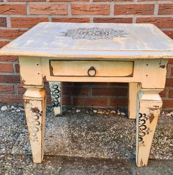 Salontafel bijzettafel plantentafel vintage mandala grijs beschikbaar voor biedingen