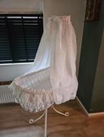 Brocante wieg met hemeltje, Kinderen en Baby's, Babywiegjes en Ledikanten, Ophalen, Gebruikt, Wieg