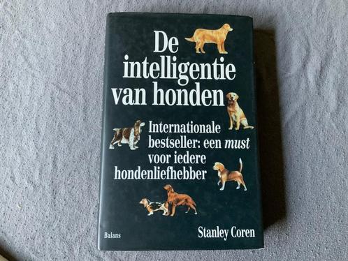 De intelligentie van honden - Stanley Coren, Boeken, Dieren en Huisdieren, Zo goed als nieuw, Honden, Ophalen of Verzenden