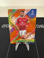 Topps finest /25 Bruno Fernandes orange Manchester united, Ophalen of Verzenden, Zo goed als nieuw, Buitenlandse clubs, Poster, Plaatje of Sticker
