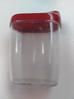 Klein plastic potje met rode deksel, Ophalen of Verzenden, Gebruikt