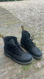 Dr Martens zgan suede mt 40, Kleding | Dames, Schoenen, Ophalen of Verzenden, Zo goed als nieuw, Zwart