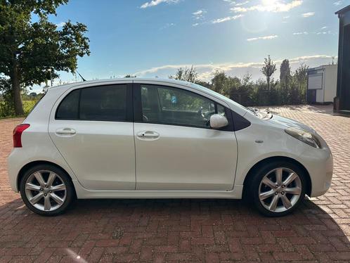 Toyota Yaris 1.8 16V Vvt-i 5DR TS 2009 Wit, Auto's, Toyota, Particulier, Yaris, Benzine, D, Hatchback, Handgeschakeld, Origineel Nederlands