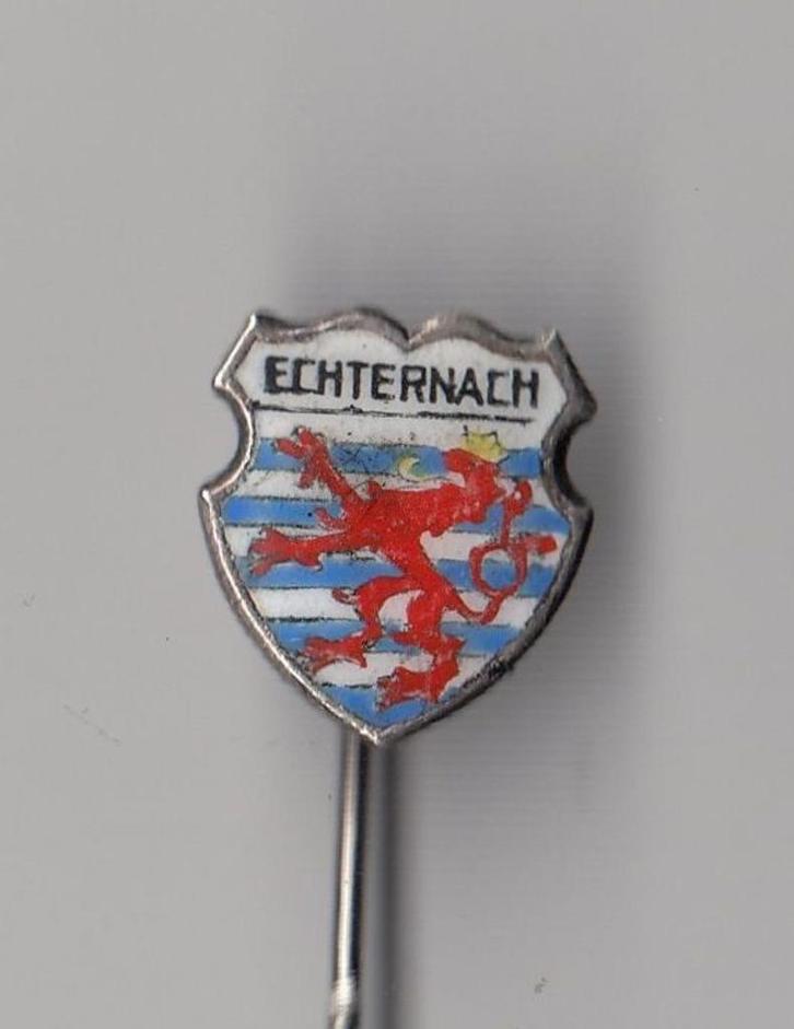 Luxemburg Echternach emaille speldje, Verzamelen, Speldjes, Pins en Buttons, Gebruikt, Speldje of Pin, Overige onderwerpen, Ophalen of Verzenden