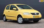 Volkswagen Fox 1.2 Trendline Rijdt goed/Nwe Apk, Auto's, Volkswagen, Voorwielaandrijving, Stof, Zwart, Overige kleuren