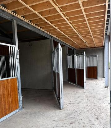 Draaibare voorwand | Nieuw | Stalwand | 11 beschikbaar voor biedingen