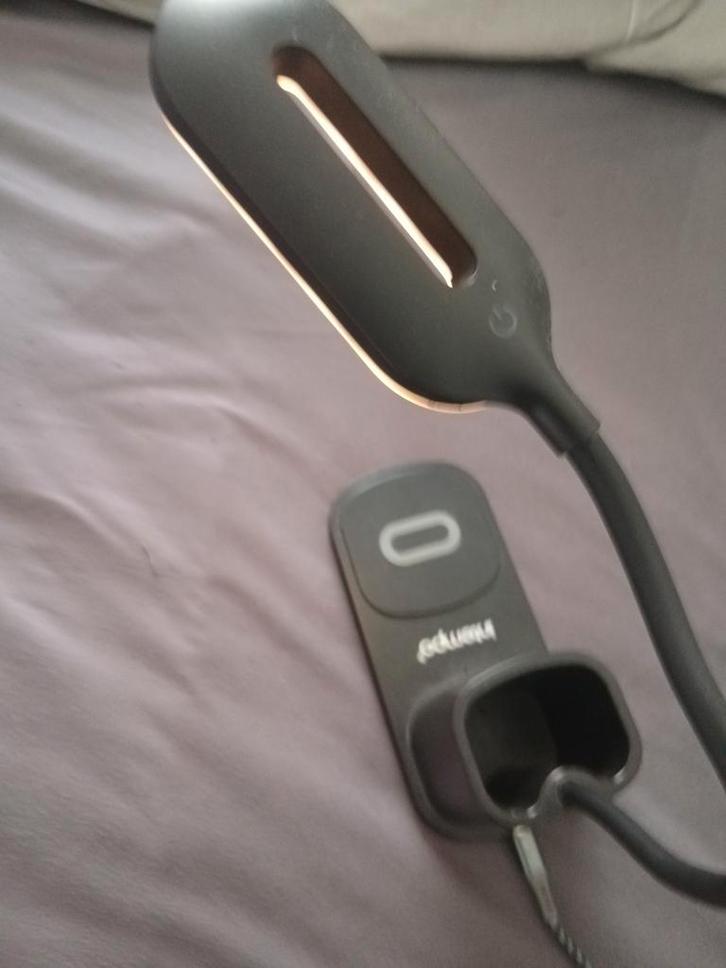 Lamp met telefoon oplader, Huis en Inrichting, Lampen | Hanglampen, Ophalen of Verzenden