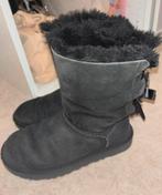 Zwarte UGG's met Strikjes - Maat 36, Kleding | Dames, Schoenen, UGG, Zwart, Lage of Enkellaarzen, Ophalen of Verzenden