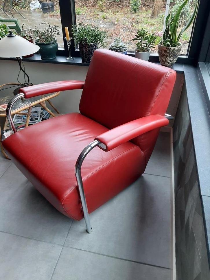 Leolux Scylla rood lederen fauteuil, Huis en Inrichting, Fauteuils, Zo goed als nieuw, Leer, 50 tot 75 cm, 75 tot 100 cm, Ophalen