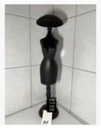 Mooie body hoedenstandaard voor pet muts kraag e.d. 39 cm, Ophalen of Verzenden