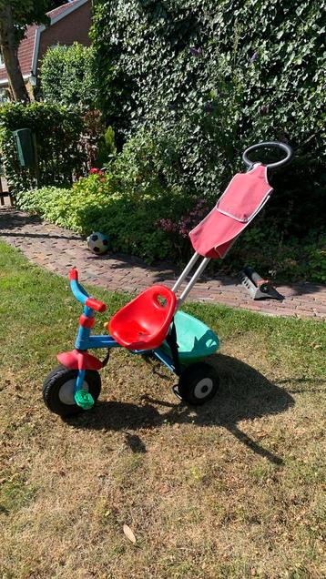 Driewieler met duwstang beschikbaar voor biedingen