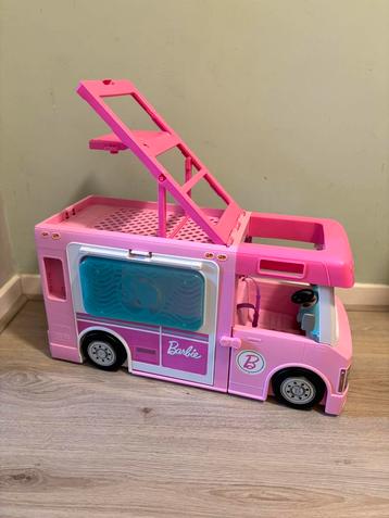 Barbie 3-in-1 Droomcamper – Camper, Truck, Boot en Zwembad beschikbaar voor biedingen
