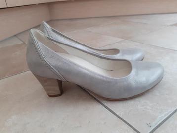 Gabor. Leren pumps. Zilvergrijs. Mt. 37 G. Comfort. beschikbaar voor biedingen