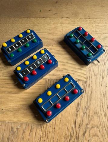 Marklin 7210 en 7211 stellpult schakelkastjes 3 x beschikbaar voor biedingen