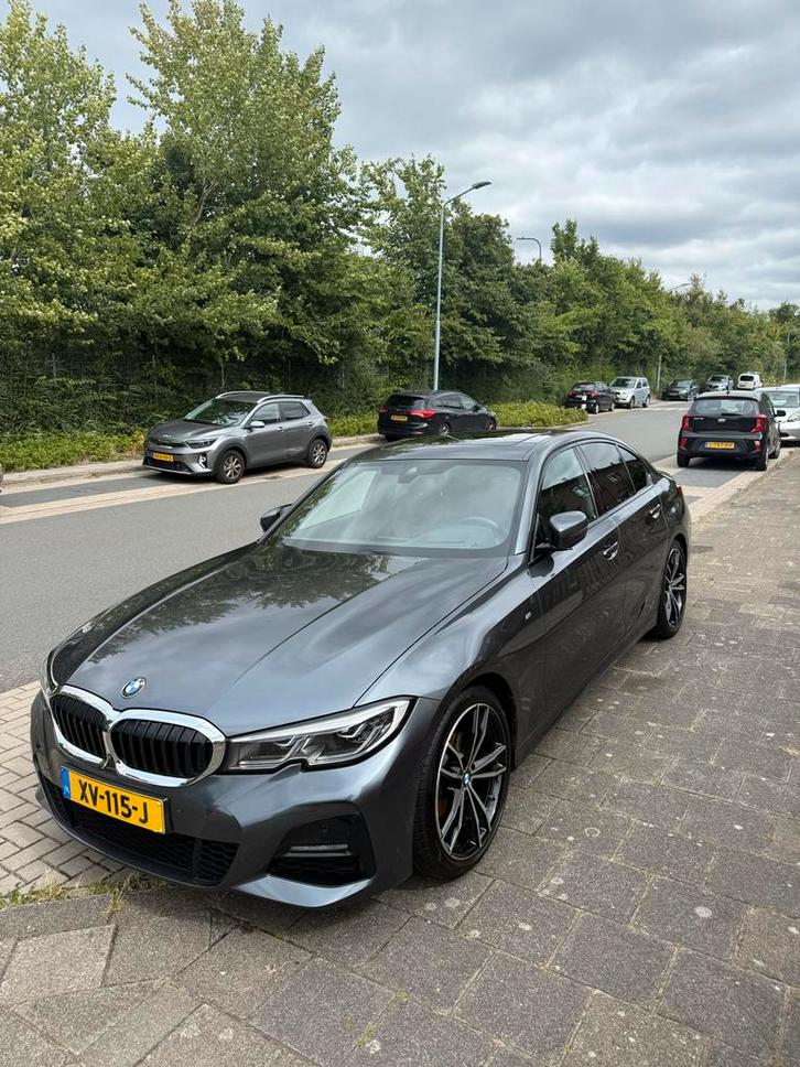 BMW 3-Serie 320i 184pk Aut 2019 Grijs, Auto's, BMW, Particulier, 3-Serie, Benzine, Sedan, Automaat, Origineel Nederlands, Zilver of Grijs