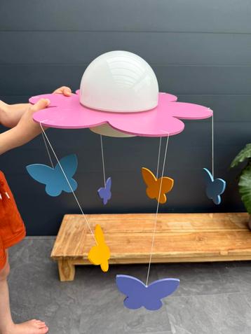 Leuke plafondlamp met vlinders beschikbaar voor biedingen