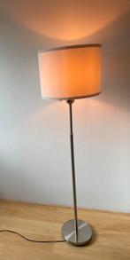 Vloerlamp met leesspot - 160 cm hoog, Ophalen, Zo goed als nieuw, 150 tot 200 cm