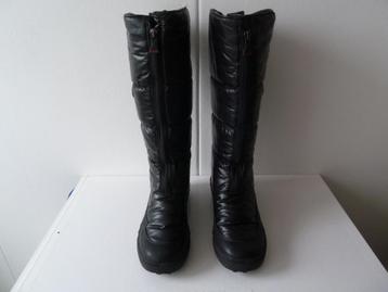 Olang sneeuwlaarzen maat 38 - 39 nog splinternieuw in doos beschikbaar voor biedingen