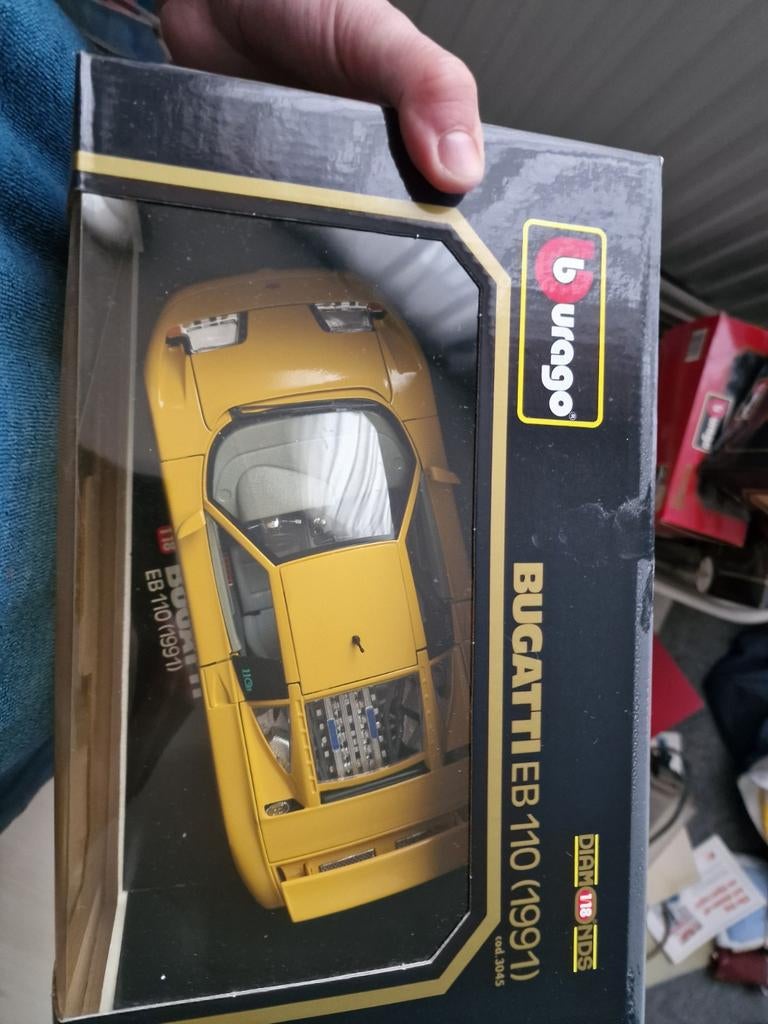 Bugatti EB-110 1/18 burago - Collection