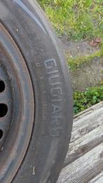 Vredestein Winterbanden 215/55 R17, Auto-onderdelen, Banden en Velgen, 17 inch, Band(en), Personenwagen, Gebruikt