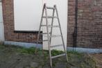 Brocante - Doorleefde decoratie-ladder!, Doe-het-zelf en Verbouw, Ladders en Trappen, Gebruikt, Trap, Opvouwbaar of Inschuifbaar
