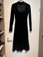 Velours Gothic Jurk met Pentagram - XS/S, Kleding | Dames, Jurken, Zwart, Nieuw, Ophalen of Verzenden, Knielengte