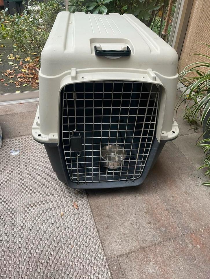 Verlaagd:Zo goed als nieuwe hondenbench 60x90x 66. Kunstof, Dieren en Toebehoren, Transportboxen, Zo goed als nieuw, Ophalen