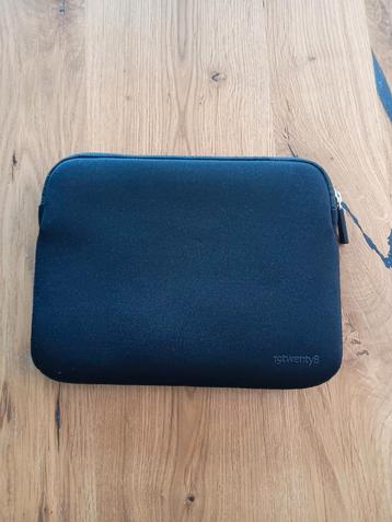 19twenty8 Laptophoes nieuwstaat beschikbaar voor biedingen