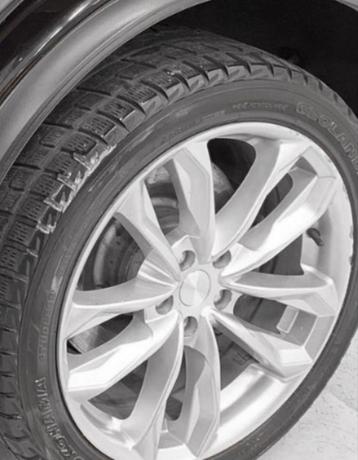 Complete set velgen en banden 245/45P20 120X5 beschikbaar voor biedingen