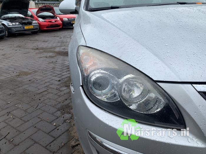 Koplamp rechts van een Hyundai I30, Auto-onderdelen, Verlichting, Hyundai, Gebruikt, 3 maanden garantie, Ophalen of Verzenden