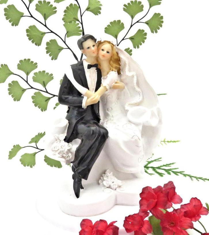 Een zeer mooie romantische bruidspaar taart topper., Hobby en Vrije tijd, Feestartikelen, Nieuw, Versiering, Geboorte of Huwelijk