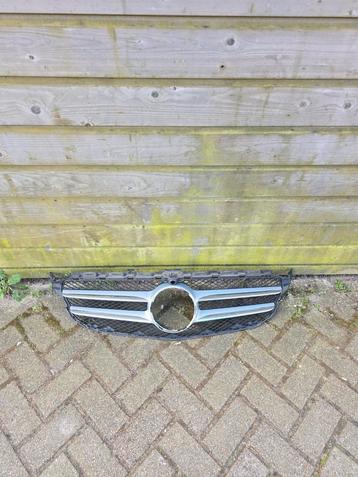 Originele Mercedes-Benz grill C-klasse 360 beschikbaar voor biedingen