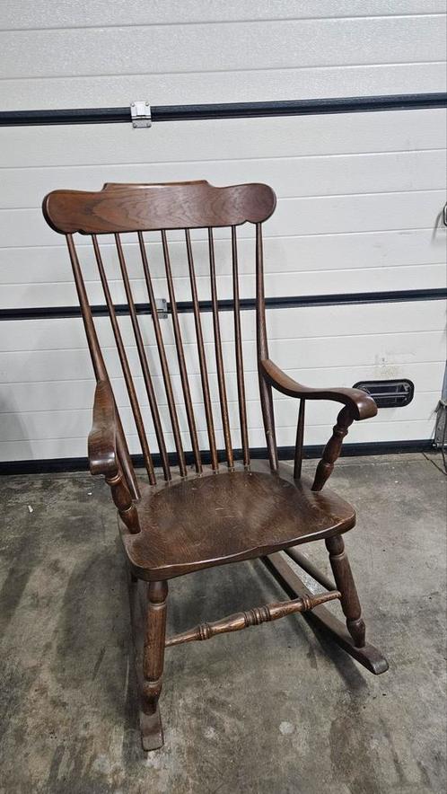 Vintage Eiken Schommelstoel Oirschot, Huis en Inrichting, Stoelen, Gebruikt, Eén, Hout, Bruin, Ophalen