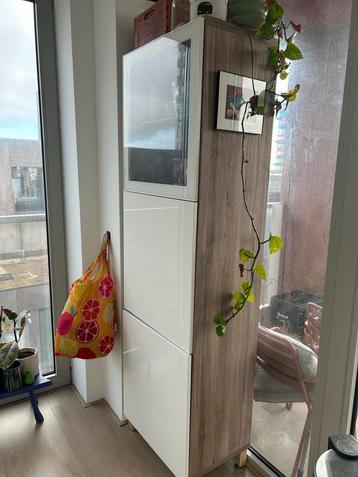 Ikea BESTA Vitrinekast 201x60x42 beschikbaar voor biedingen