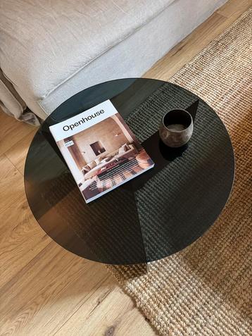 Zwart rond bijzettafeltje - glas en staal beschikbaar voor biedingen