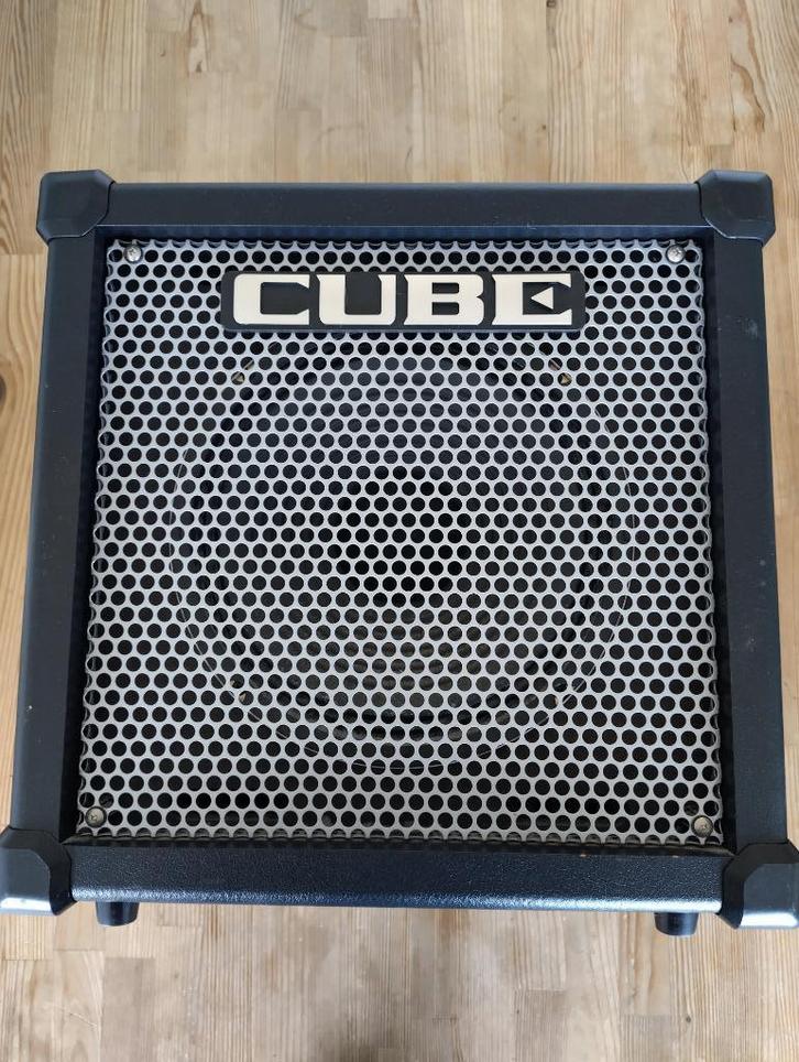 Gitaarversterker Roland Cube 40gx, Muziek en Instrumenten, Versterkers | Bas en Gitaar, Zo goed als nieuw, Gitaar, Minder dan 50 watt