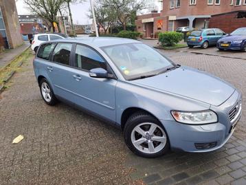 Volvo V50 1.8 2008 Blauw luxe uitvoering - Goede staat - APK beschikbaar voor biedingen