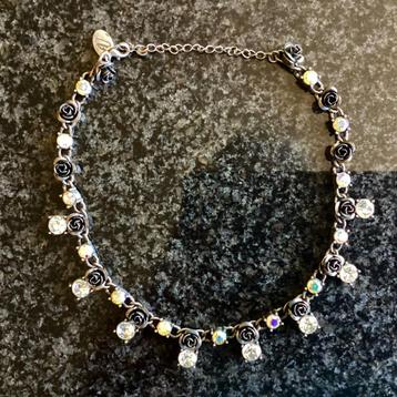 Ketting, metaal, kristallen, kort, vintage beschikbaar voor biedingen