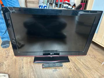 LG Flatscreen TV 32 inch beschikbaar voor biedingen